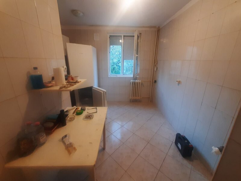 Drumul Taberei, Piata Valea Ialomitei,