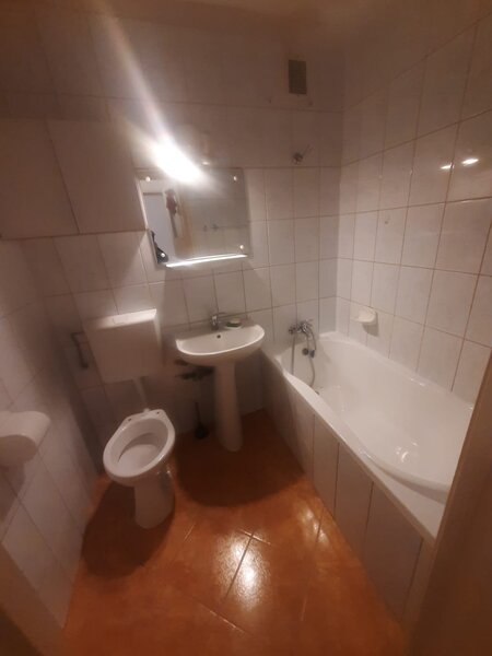 Drumul Taberei, Piata Valea Ialomitei,